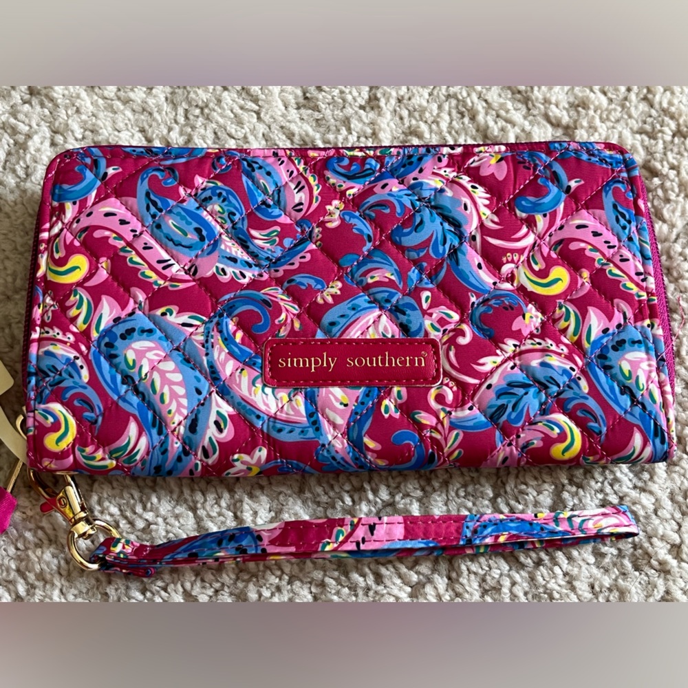 NWT Simply Southern Nylon Quilted Wallet With Wristlet Strap - Pink Paisley